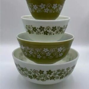 Pyrex - Vintage Spring Blossom Crazy Daisy - Set of 4 Nesting Bowls